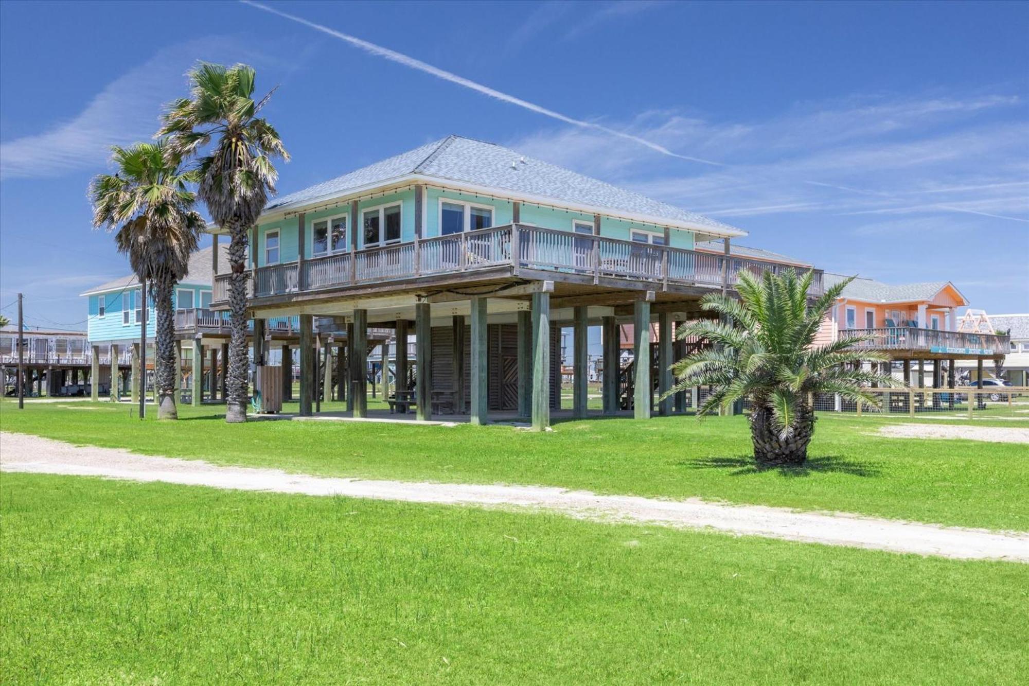 Surfside Retreat - Beautiful Views & Steps From The Beach! Villa Freeport Exterior photo